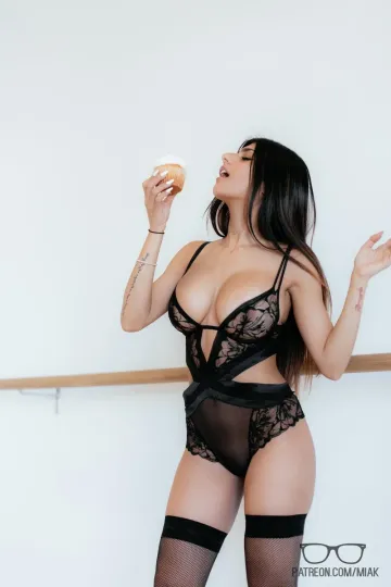 Mia Khalifa Ballet Lingerie Patreon Set Leaked - Image 21