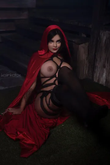 Kalinka Fox Shibari Red Riding Hood Patreon Video Leaked - Image 5