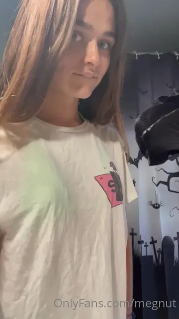 Megnutt02 Nude Boob Flash Onlyfans Video Leaked